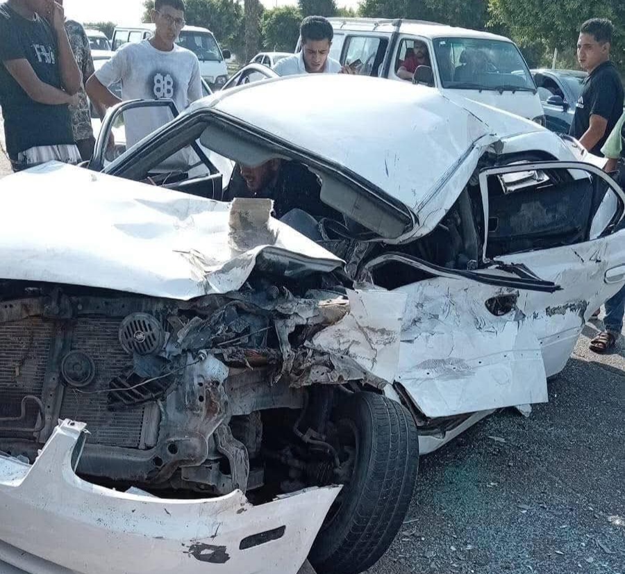 إصابة 3 أشخاص إثر وقوع حادث تصادم سيارة ملاكي مع أتوبيس بالشرقية 