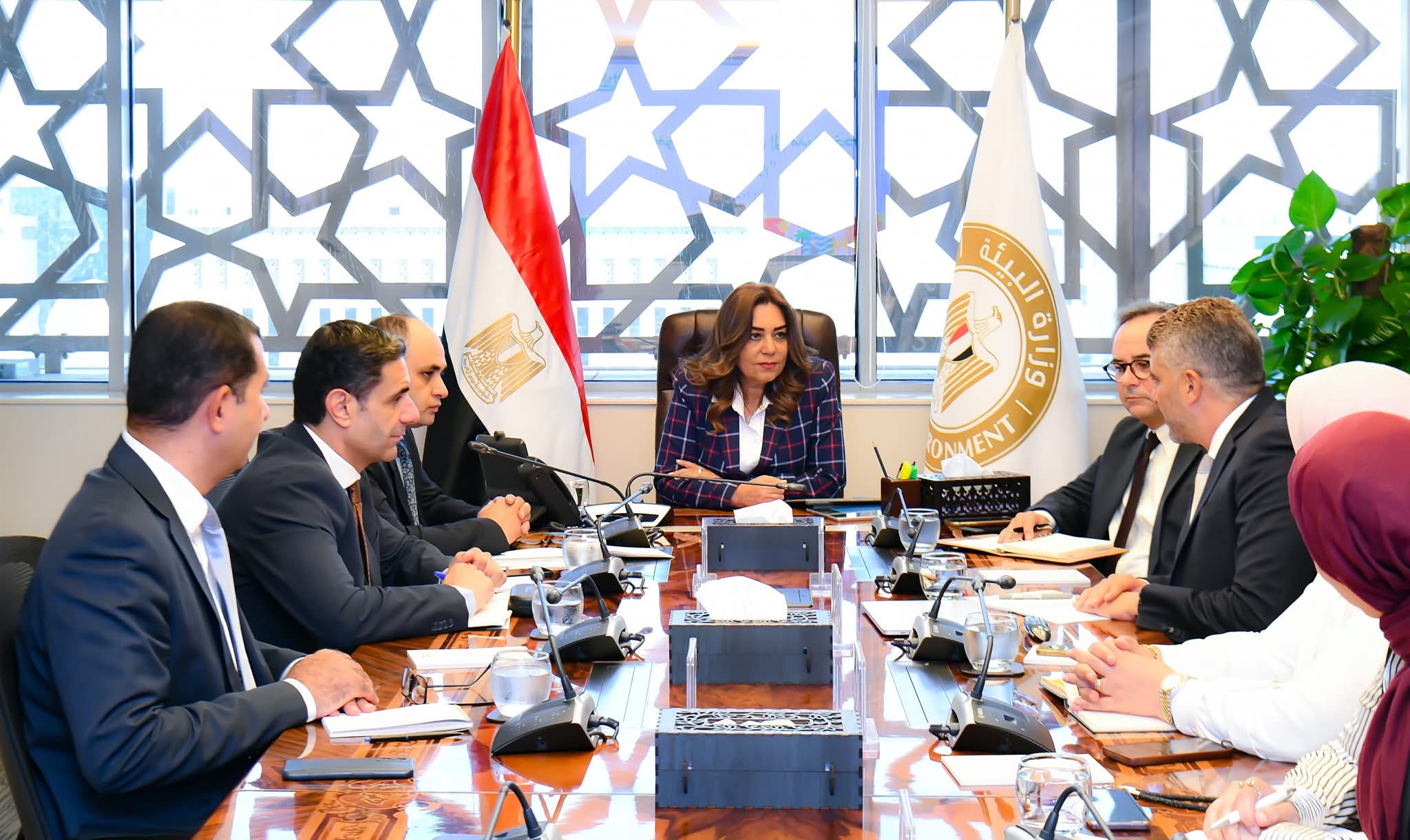 عوض توجه بضرورة العمل على تفعيل مبادرة الحد من الأكياس البلاستيكية