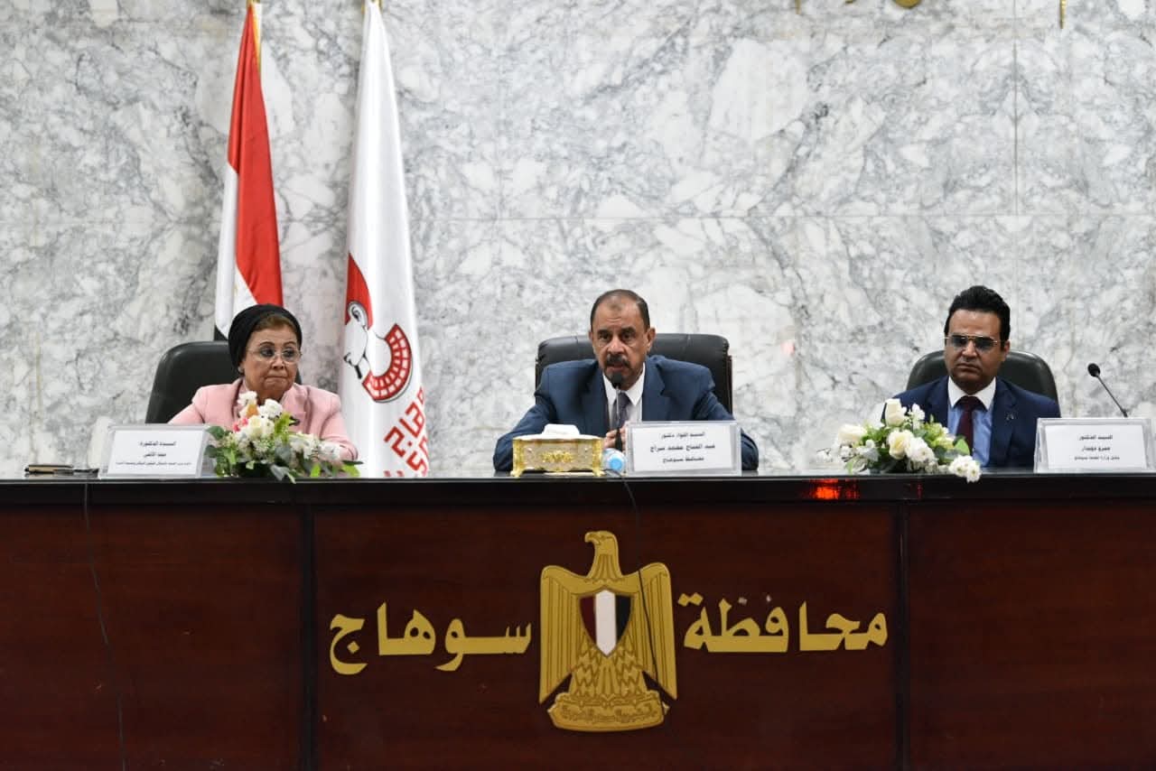 نائب وزير الصحة تتفقد مستشفى سوهاج العام وتعلن انطلاق الخطة الاستراتيجية