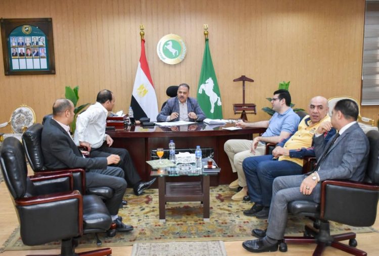 محافظ الشرقية يؤكد أهمية التعاون مع النواب لتطوير الخدمات العامة