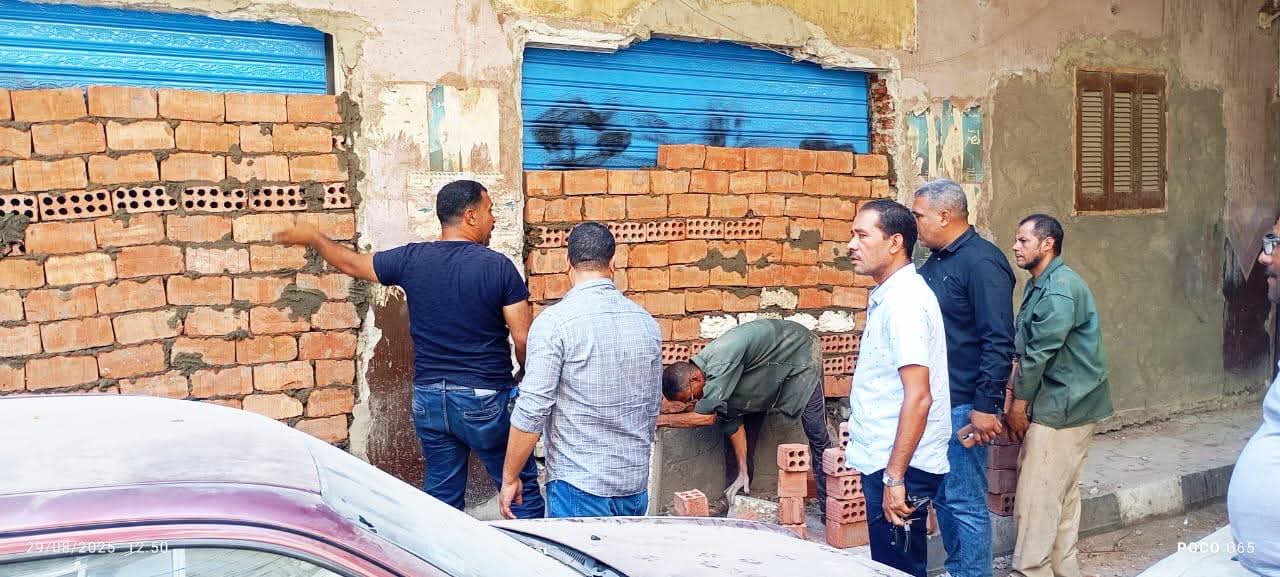 حملات رقابية بالمنيا توقف تحويل شقة سكنية إلى نشاط تجاري بدون ترخيص