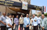 محافظ المنيا خلال متابعتة الانتخابات: المشاركة واجب وطني ورسالة دعم للجمهورية الجديدة