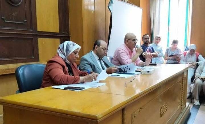 قطاع الصحة بالقاهرة يناقش المعوقات ويطلق خطة لتحسين الأداء الطبي