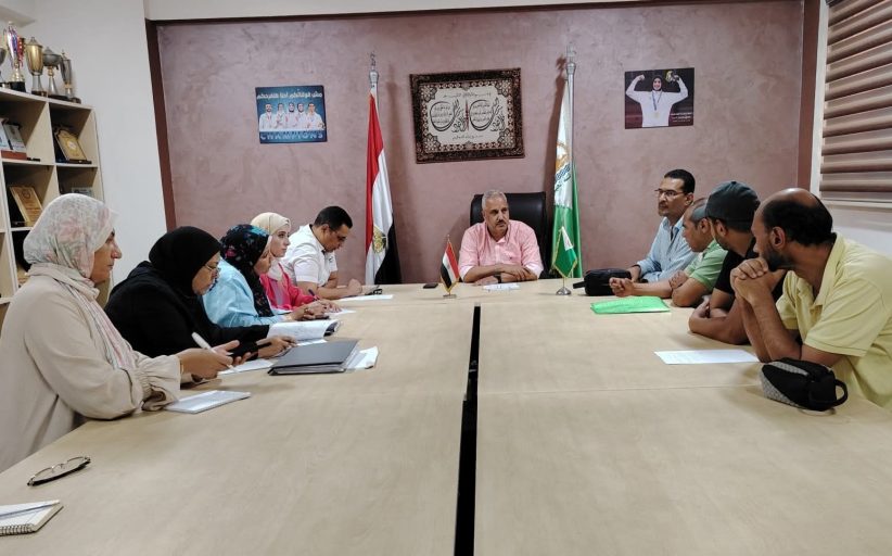 الصبروط يترأس اجتماعًا لتطوير نزل الواحات البحرية وخدمة شباب الجيزة