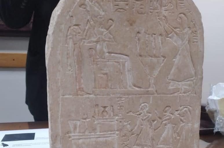 مصر تسترد 13 قطعة أثرية من بريطانيا وألمانيا وتودعها بالمتحف المصري بالتحرير