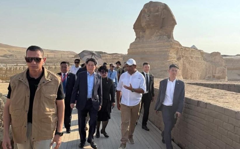 رئيس جمهورية فيتنام الاشتراكية يزور المتحف المصري الكبير وأهرامات الجيزة