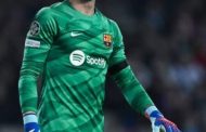 كومو الإيطالي يطلب التعاقد مع حارس برشلونة