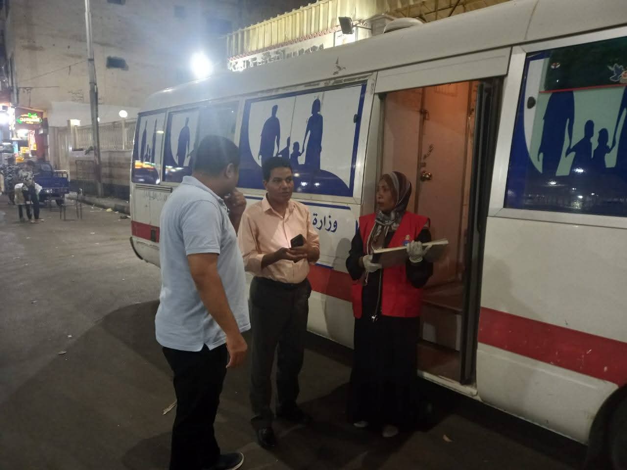 وكيل وزارة الصحة بالأقصر يتفقد وحدة الكرنك القديم ويتابع مبادرة 