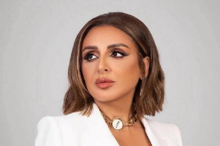 محمود سعد يكشف حقيقة تدهور حالة أنغام الصحية