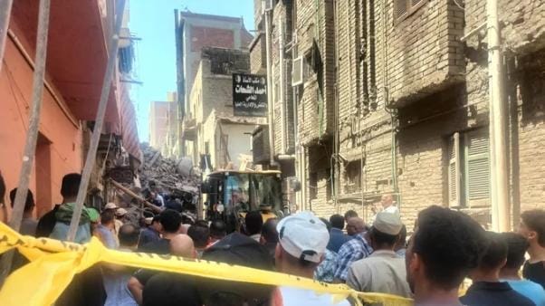 مصرع شخص و إصابة 4 فى انهيار منزل بشارع مولد النبى بالشرقية