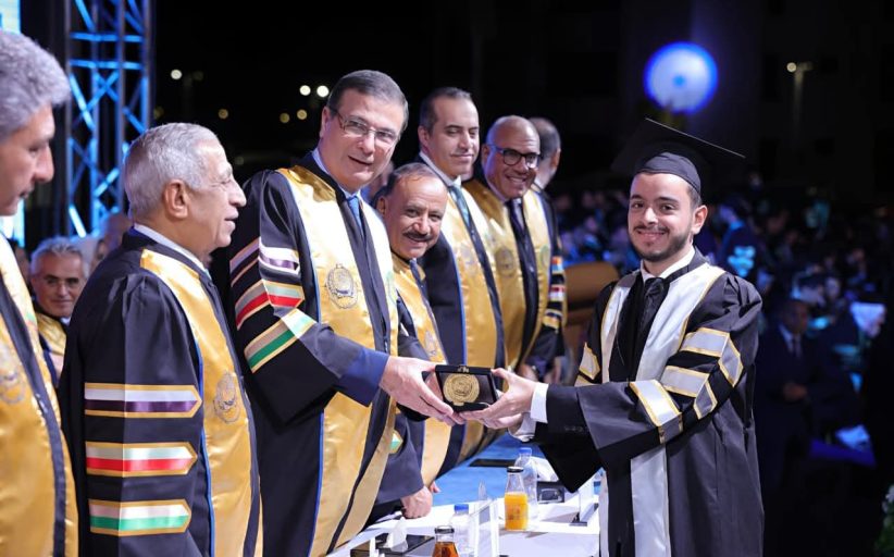 وزير الزراعة يشهد حفل تخرج دفعة جديدة من خريجي الأكاديمية العربية للعلوم
