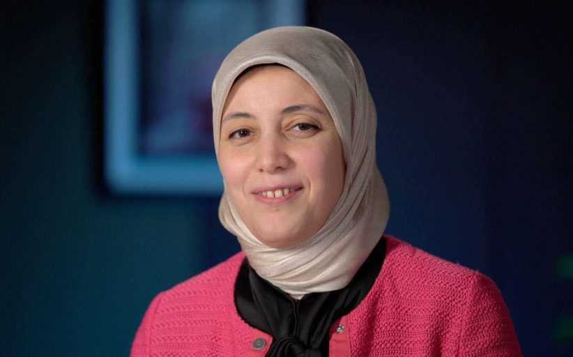 خبير الذكاء الاصطناعي يوضح كيفية استخدام الذكاء الاصطناعي في إنشاء طفل ذكي