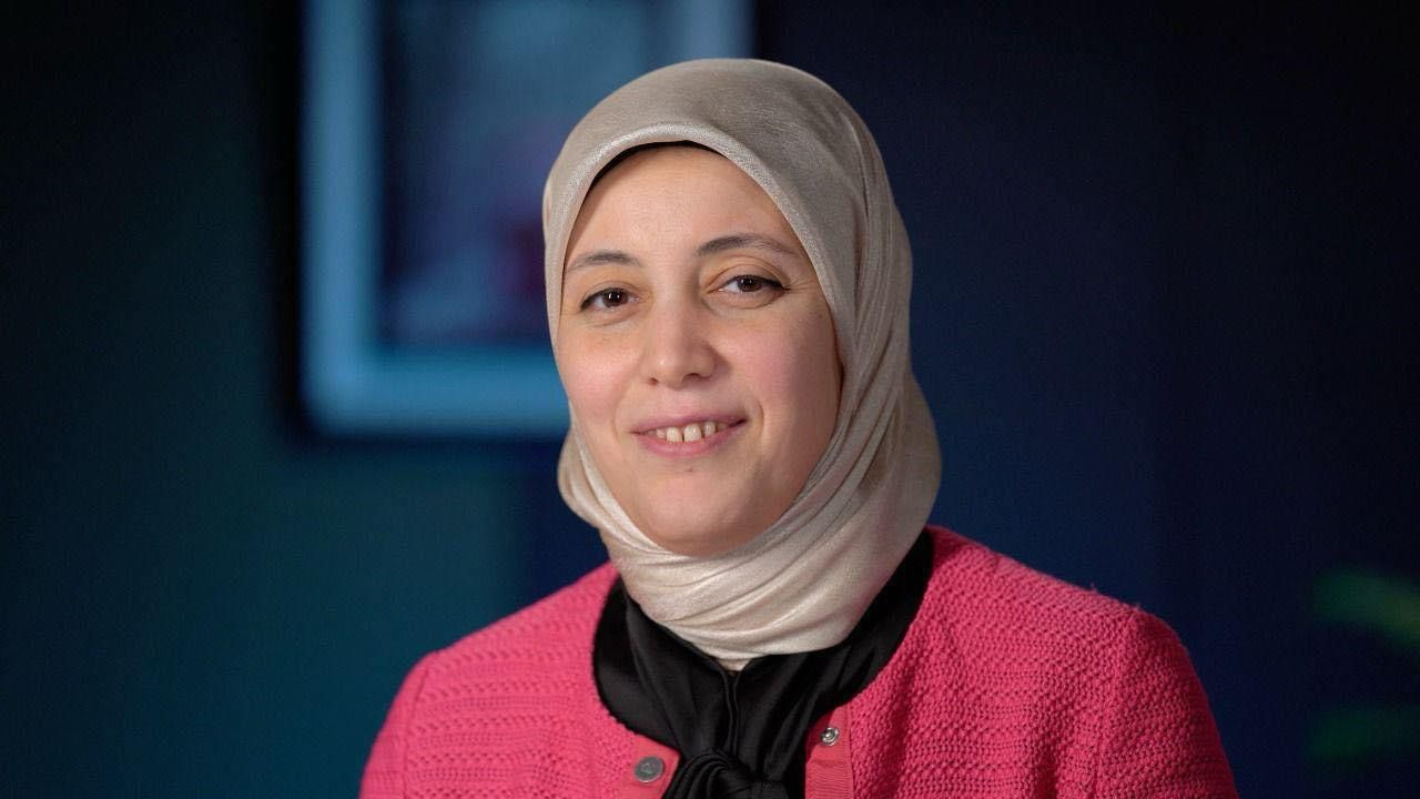 خبير الذكاء الاصطناعي يوضح كيفية استخدام الذكاء الاصطناعي في إنشاء طفل ذكي