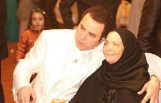 لحظات من الآلام.. صبحي خليل يعلن وفاة والدته