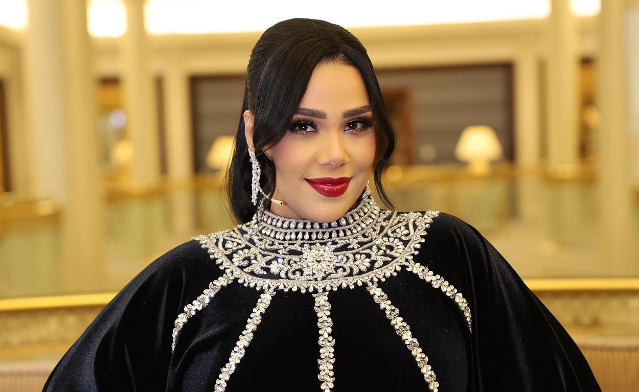 شيماء سيف تتألق بإطلالة زهرية تبرز أناقتها