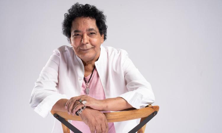 محمد منير يعود بقوة ويخطف الأضواء بأغنية فيلم 