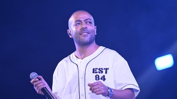 ده نصب يا جماعة.. الفنان تامر عاشور ينفي تعاونه في إحياء الحفل الرباعي في السعودية