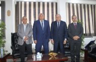 محافظ الوادي الجديد يلتقي رئيس مركز البحوث الزراعية 