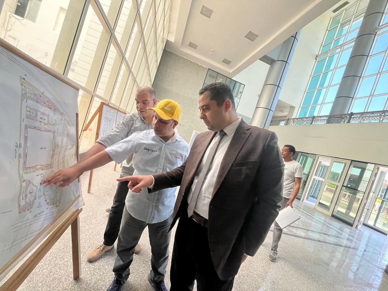 وزير الإسكان: تنفيذ مستشفى جديد سعة 175 سريراً ودفع أعمال المرافق بتوسعات مدينة قنا الجديدة