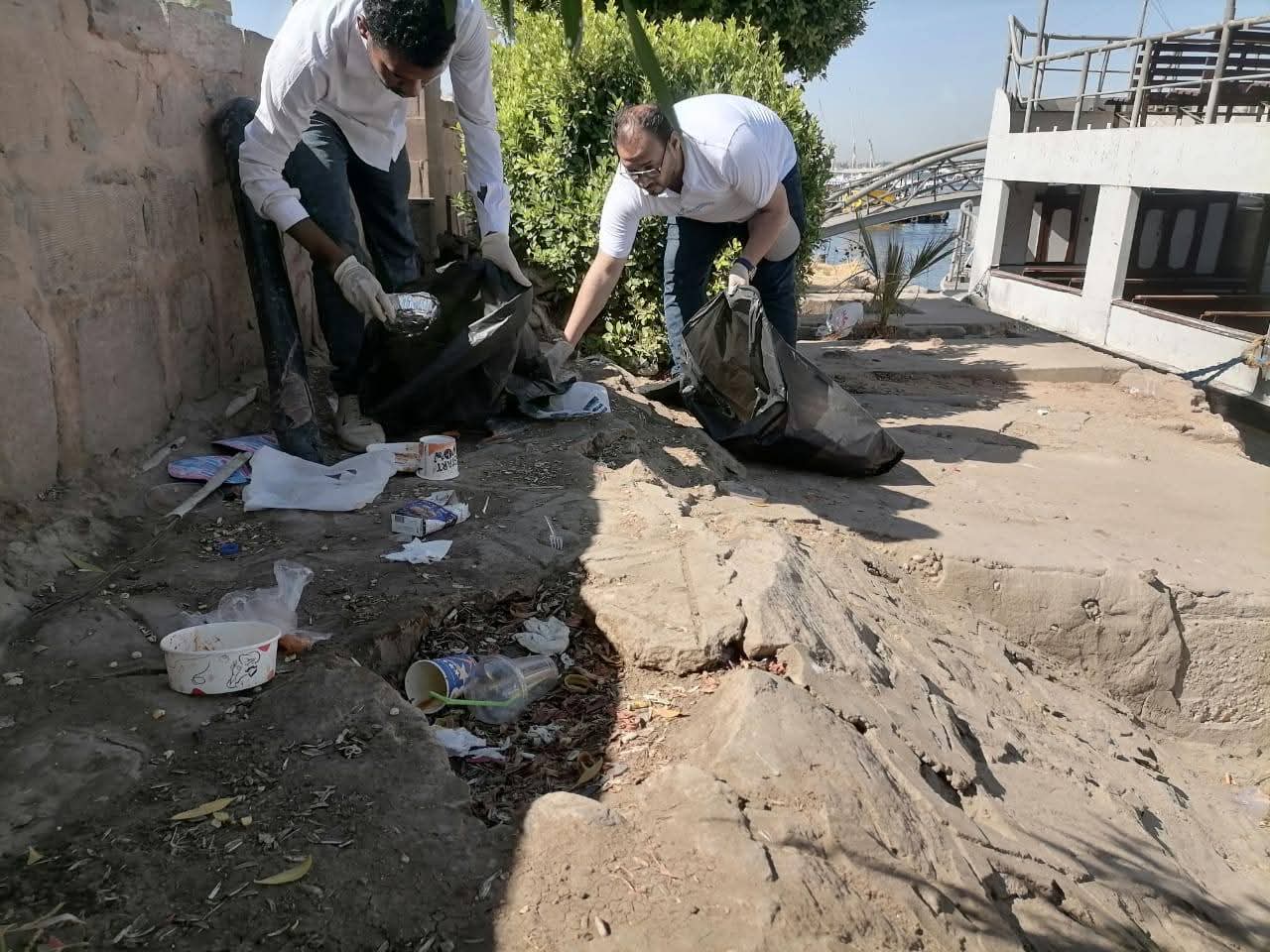 الأقصر تحتفل باليوم العالمي لنقاوة الهواء بحملة لتنظيف شاطئ النيل