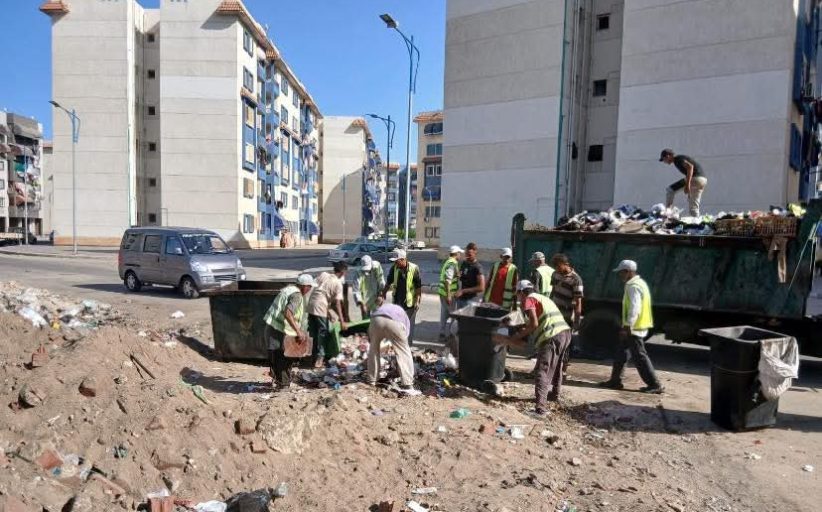 بورفؤاد تواصل جهودها لرفع المخلفات وتحسين مستوى النظافة بمساكن الفيروز