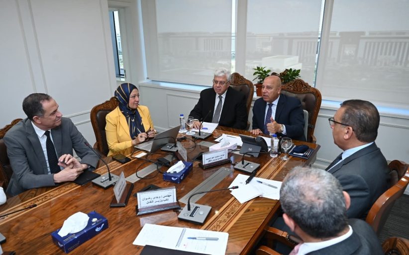 وزير الصناعة والنقل يلتقى وزير التعليم العالي لمتابعة الخطوات التنفيذية لإنشاء جامعة النقل المصرية