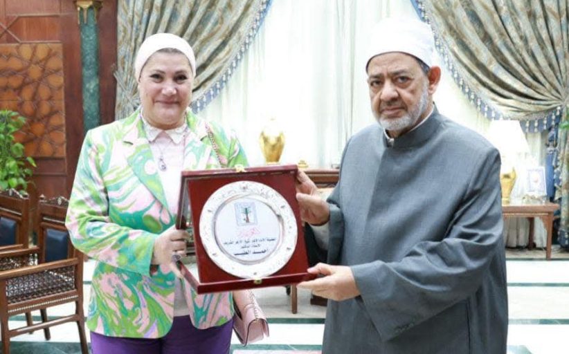 شيخ الأزهر يستقبل رئيسة المجلس لدعم ورعاية الأطفال والنشء