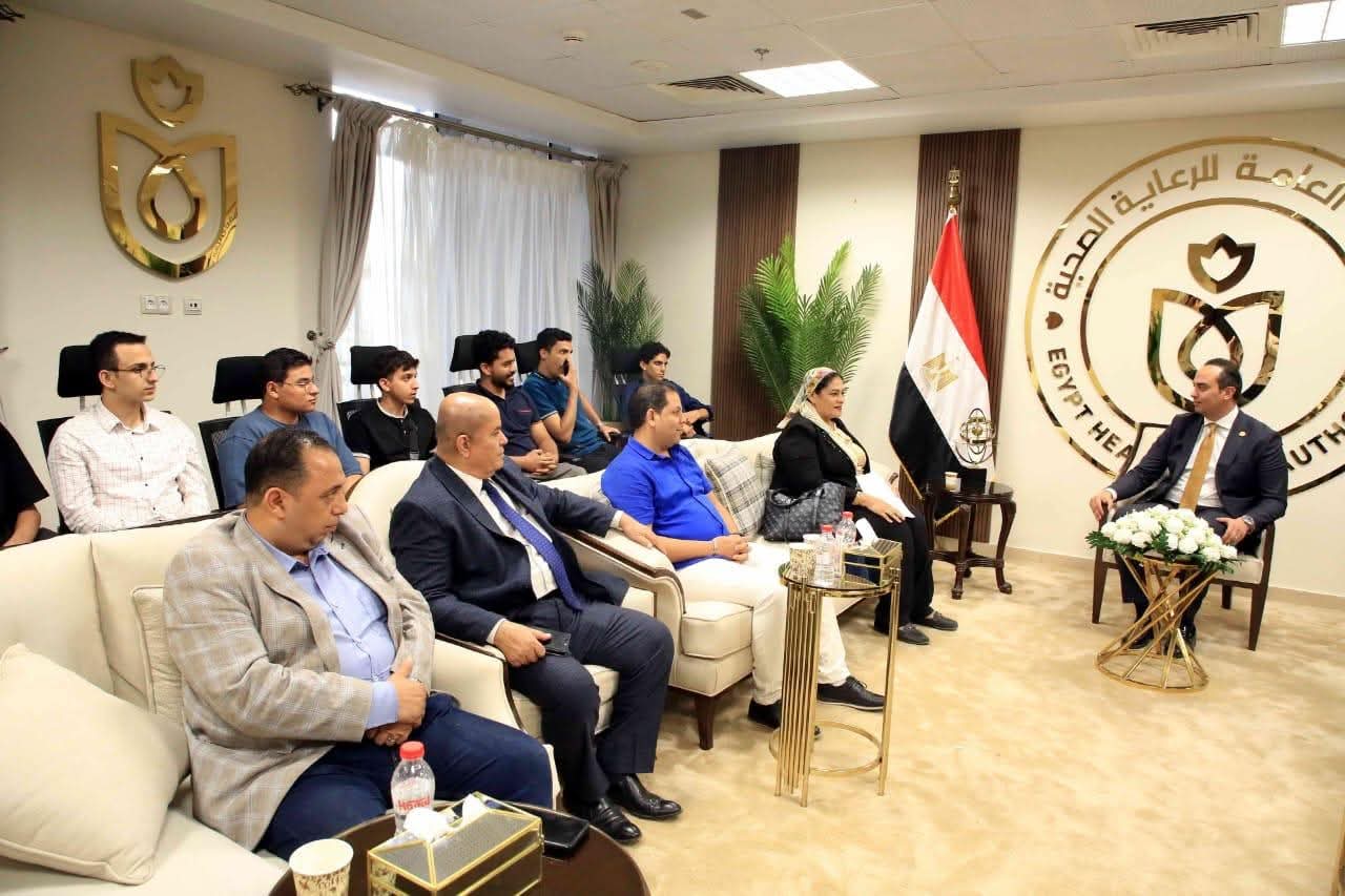 رئيس هيئة الرعاية الصحية يلتقي أوائل الثانوية العامة في لقاء وطني مميز