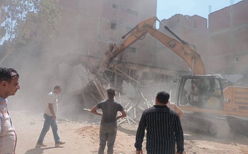 القليوبية تزيل 18 حالة تعدٍ وبناء مخالف بقرى الخانكة