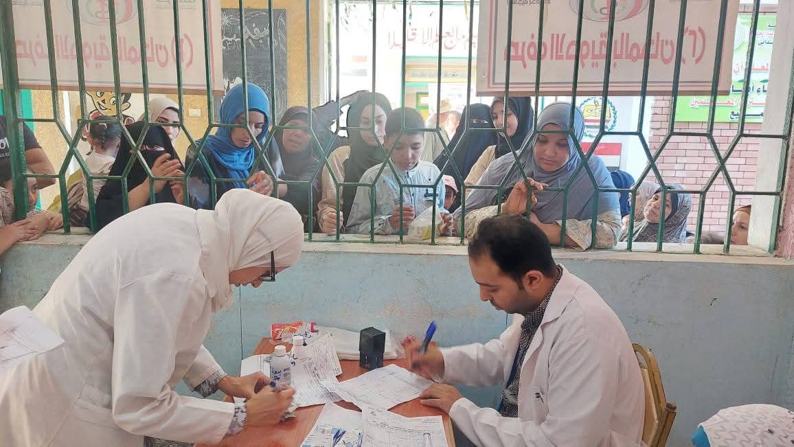 قوافل طبية بدمياط تقدم خدمات مجانية لأهالي أم الرضا الجديدة ضمن مبادرة 