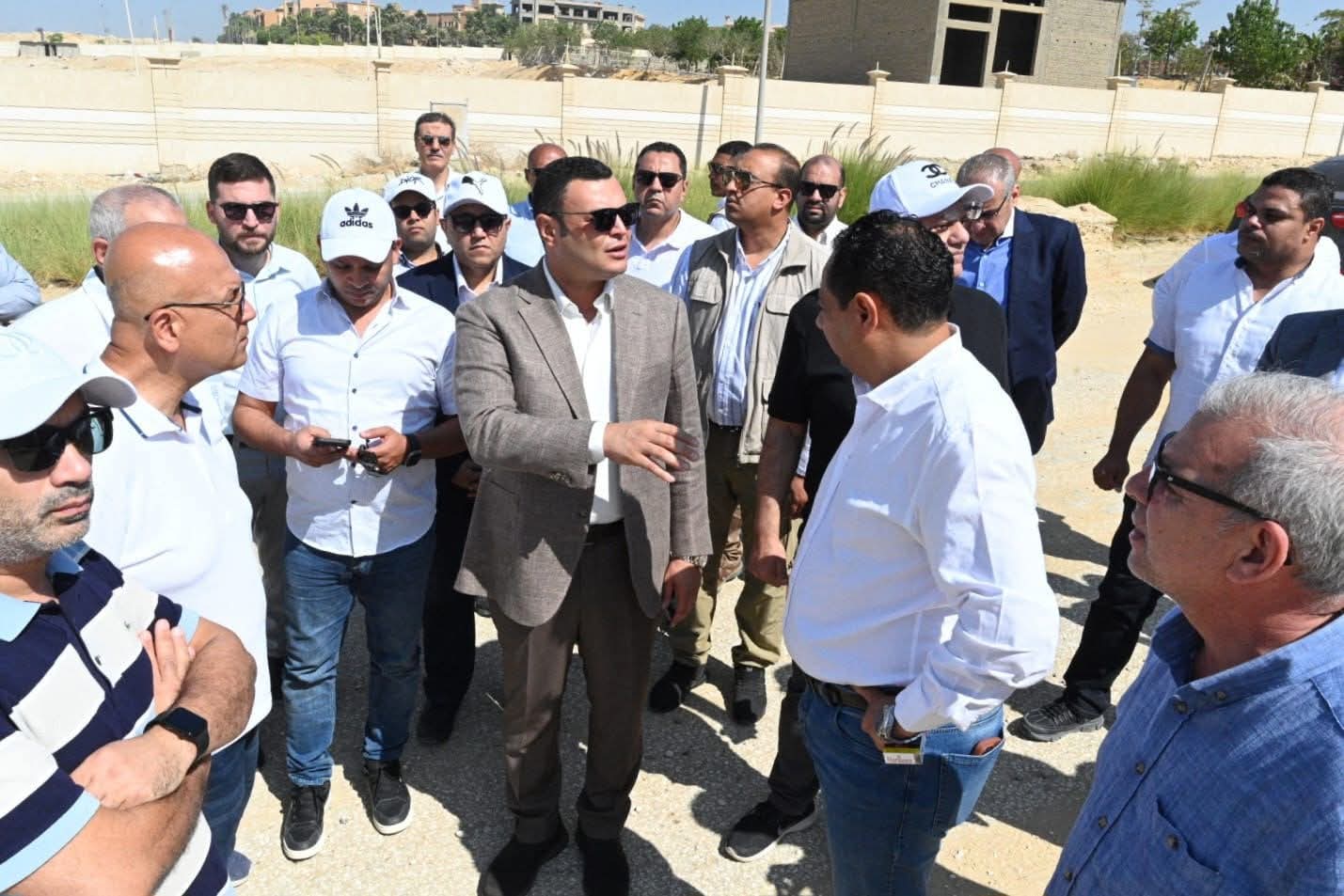 وزير الإسكان يتفقد الأعمال الجاري تنفيذها لتطوير محور 26 يوليو والتوسعات الشرقية