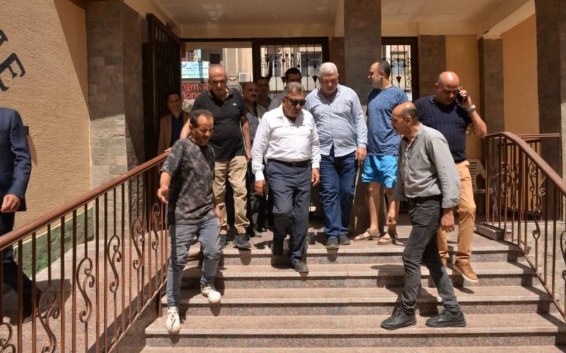 محافظ الدقهلية يقوم بجولة ميدانية للإطلاع على حمام سباحة الجلاء
