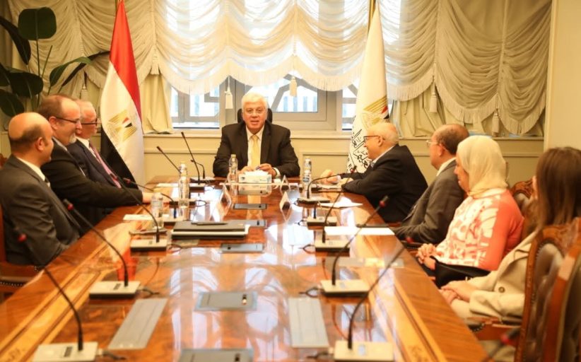 وزير التعليم يشهد توقيع اتفاقية شراكة إستراتيجية بين مؤسسة الجامعات الكندية وأنجليا