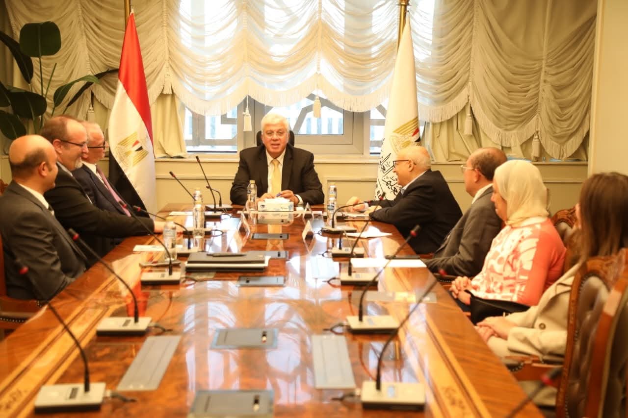 وزير التعليم يشهد توقيع اتفاقية شراكة إستراتيجية بين مؤسسة الجامعات الكندية وأنجليا
