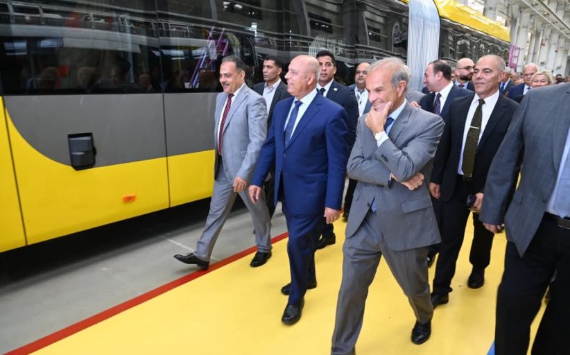 وزير الصناعة والنقل يفتتح خط إنتاج جديد لشركة MCV لتصنيع وتصدير الأتوبيسات الكهربائية