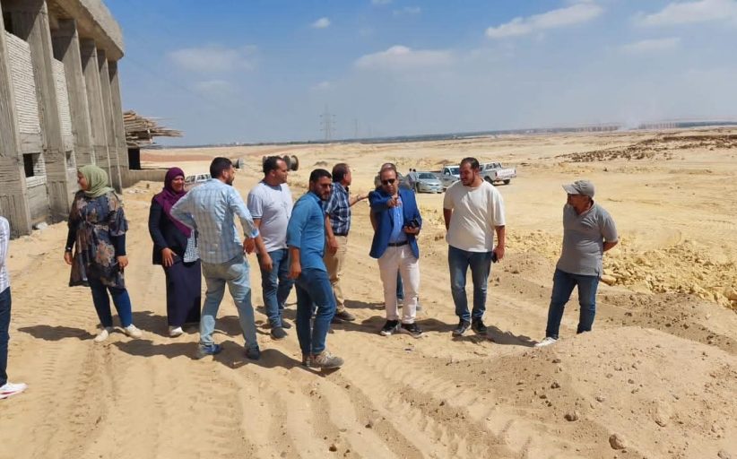 وزير الإسكان يتابع مشروعات المرافق والكهرباء بالمنطقة الصناعية الثانية