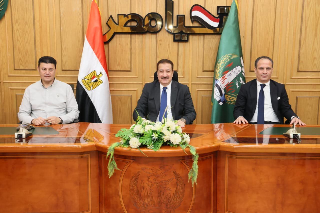 محافظ المنوفية يواصل دعم الحالات الإنسانية ويستجيب لمطالب الأسر الأولى