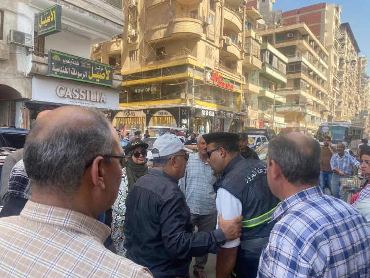 مرزوق يتجول سيرًا على الأقدام في شارع الجلاء ويؤكد الانضباط مسؤولية جماعية