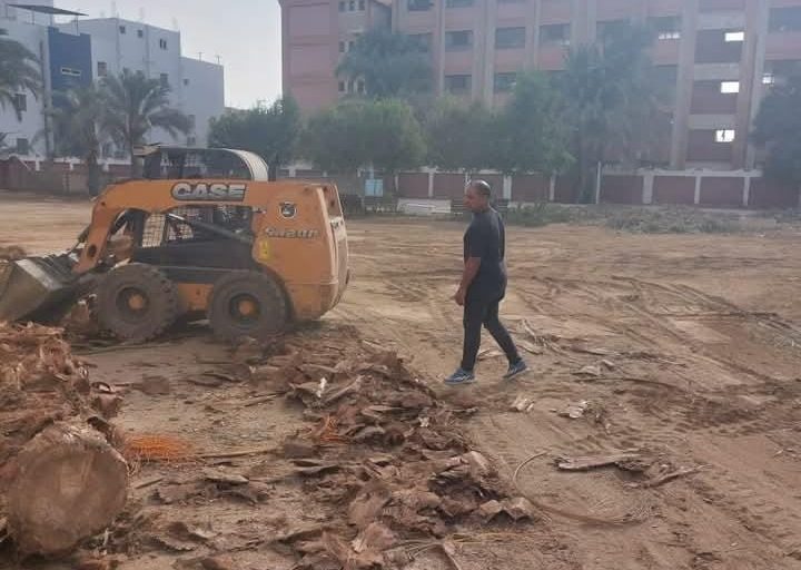 الوحدة المحلية ببني سويف تواصل جهودها لرفع القمامة وتحسين الخدمات
