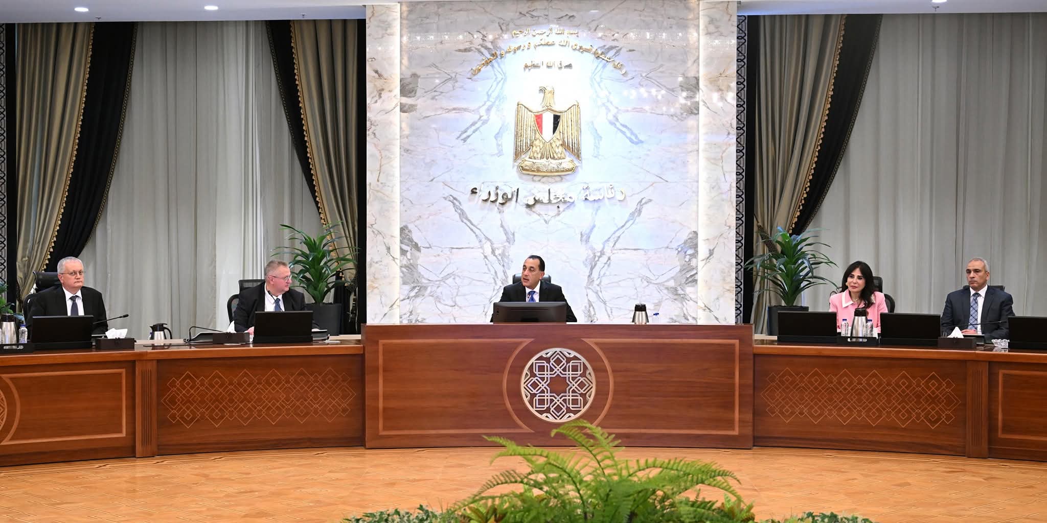 مدبولي يبحث مع نائب رئيس الوزراء الروسي القضايا والملفات المشترك بين البلدين
