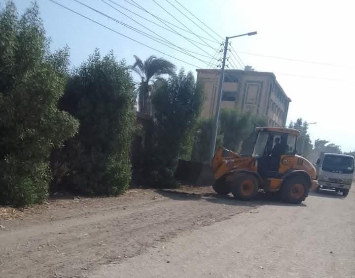 الوحدة المحلية بببا تواصل جهود النظافة ورفع المخلفات