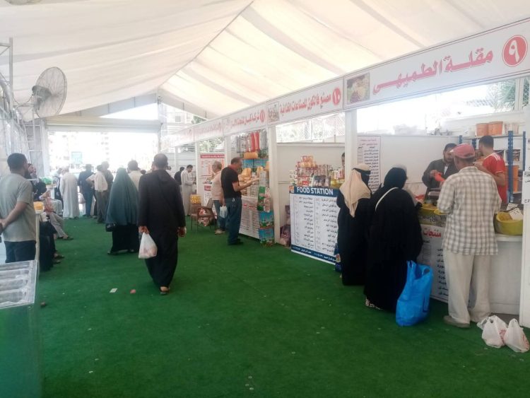 استمرار عمل المعرض الدائم للسلع الغذائية بالمنصورة بأسعار مخفضة