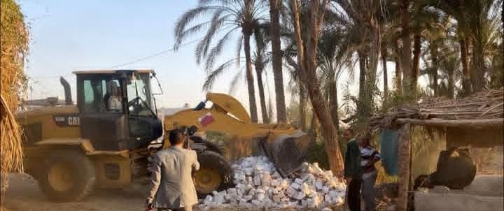 الوحدة المحلية بببا ترفع 55 طن مخلفات وتوقف حالتي تعدٍ على الأراضي