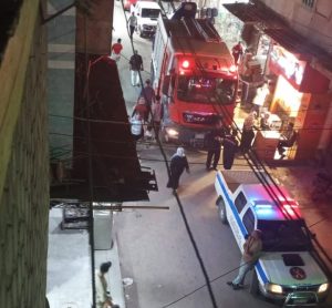انهيار جزئي لعقار سكني بحارة اللبان في شارع مولد النبي  