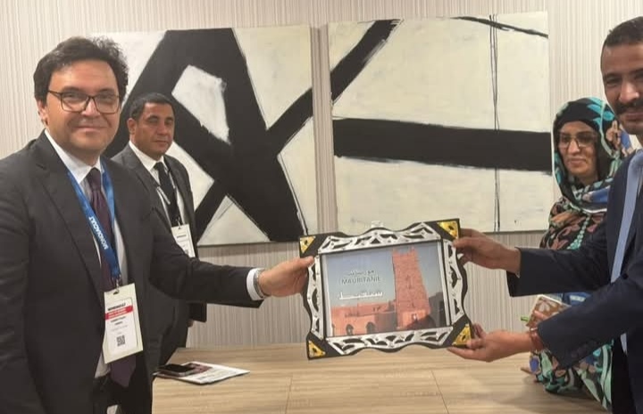 وزير الثقافة يبحث آفاق التعاون المشترك مع نظرائه على هامش مؤتمر 