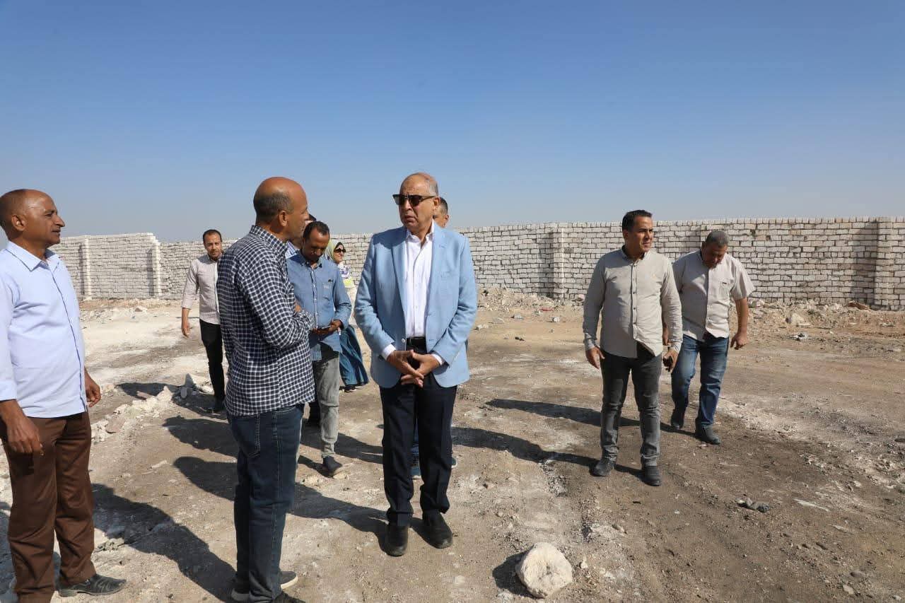 محافظ المنيا يتابع أعمال إنشاء سوق الماشية الحضاري الجديد بملوي على مساحة 5 أفدنة