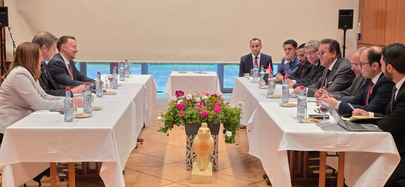 وزير الصحة يبحث مع رئيس التحالف الصحي الألماني سبل تعزيز التعاون الثنائي وفرص الاستثمار