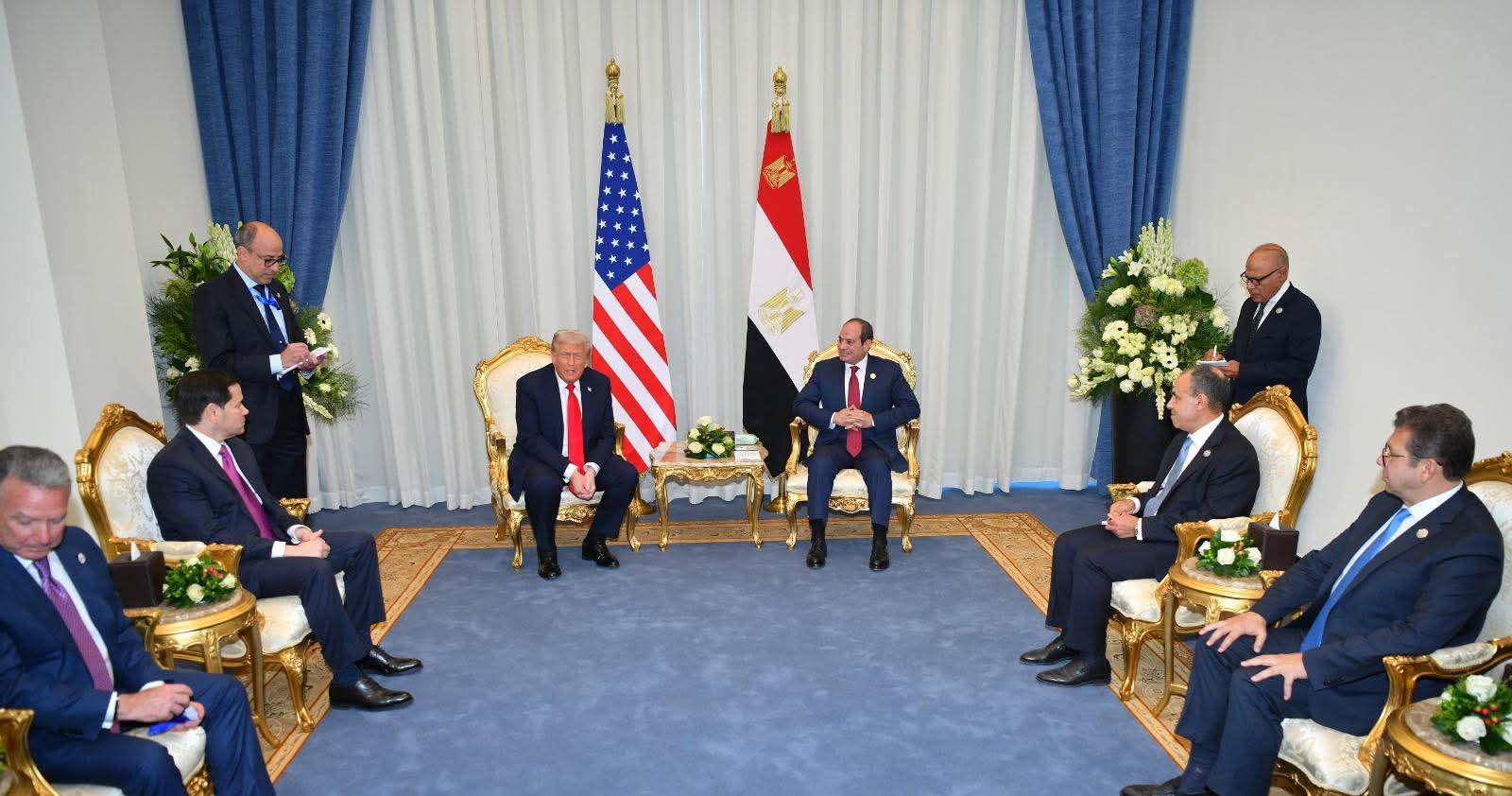 السيسي وترامب يعقدان جلسة مباحثات ثنائية ضمت وفدي البلدين