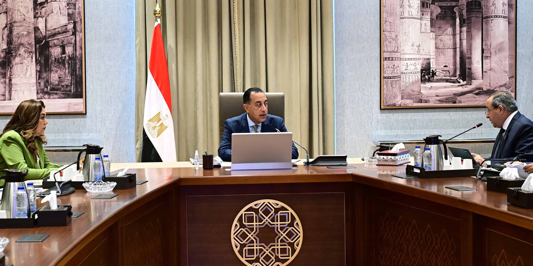 رئيس الوزراء يتابع  المشروعات الاستثمارية الجاري تنفيذها في محافظة بورسعيد