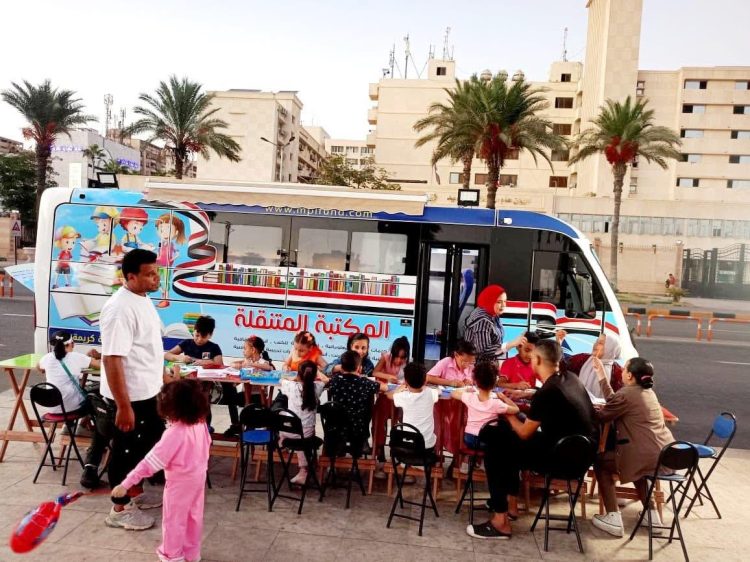 بورسعيد تحتفل بذكرى انتصارات أكتوبر بفعاليات المكتبة المتنقلة في ميدان الشهداء